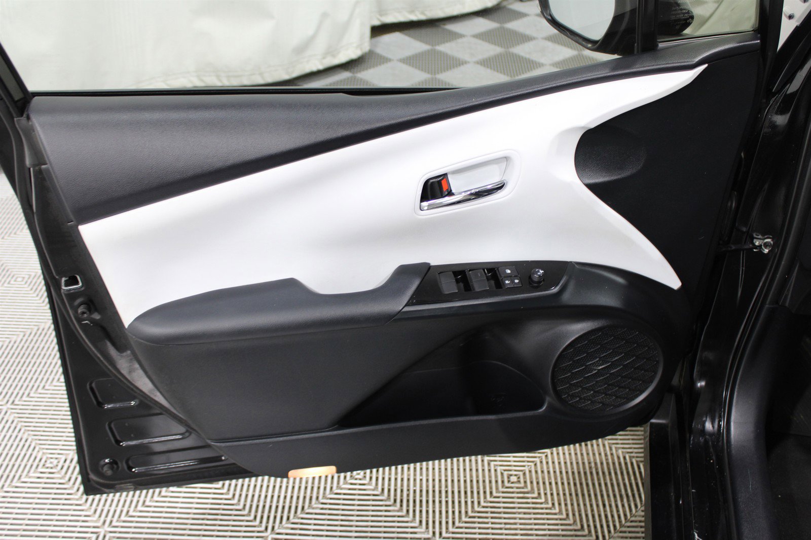 Image of 2021 Toyota Prius Limited Hatchback