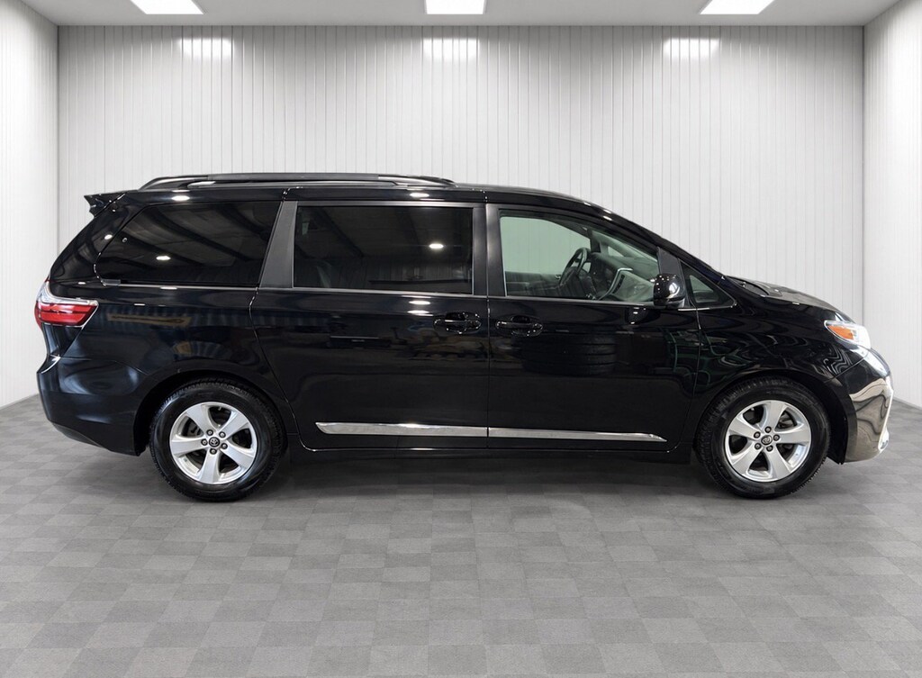 Used 2020 Toyota Sienna LE 7 Passenger Mobility Van