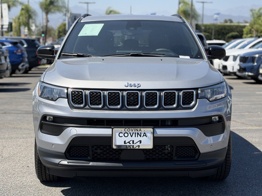 Used 2023 Jeep Compass Latitude SUV