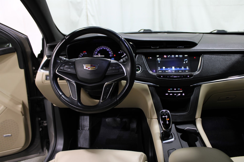 Used 2019 CADILLAC XT5 Base SUV