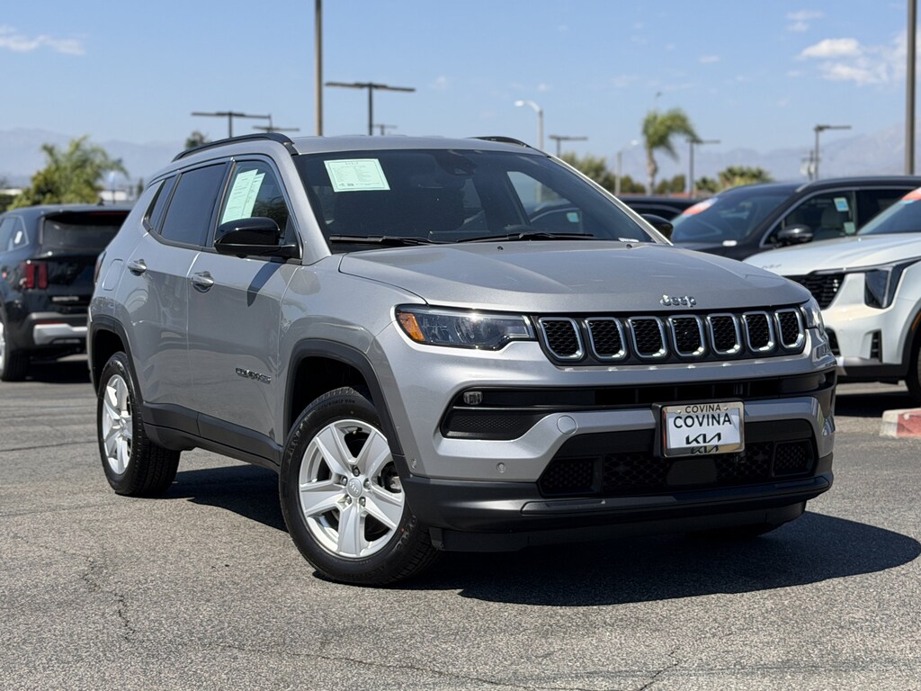 Used 2023 Jeep Compass Latitude SUV
