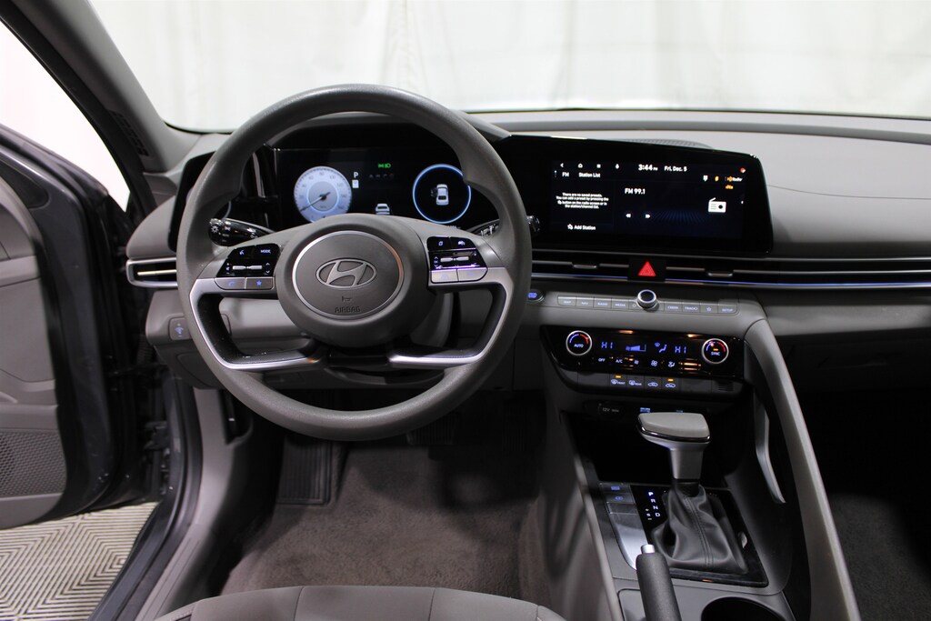 Used 2024 Hyundai Elantra SEL Sedan