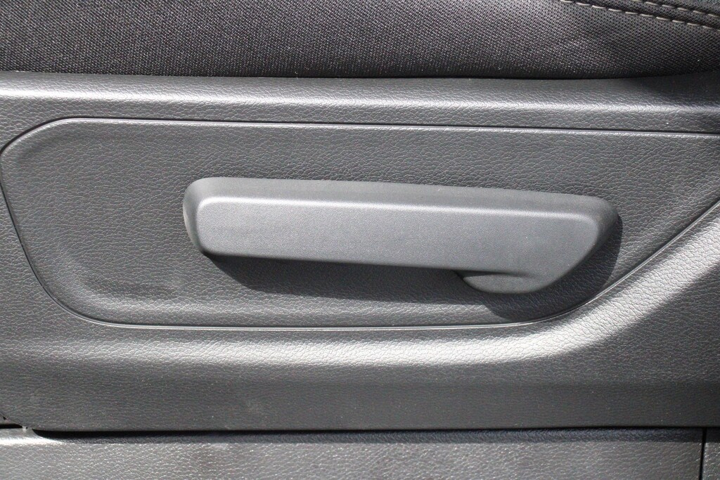 New 2026 Ram 1500 Big Horn/Lone Star Crew Cab Pickup