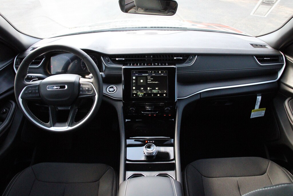 New 2026 Jeep Grand Cherokee L Laredo Sport Utility