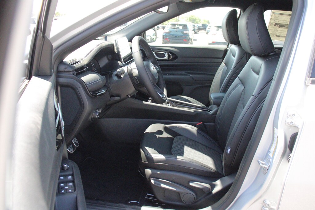 New 2026 Jeep Compass Latitude Sport Utility