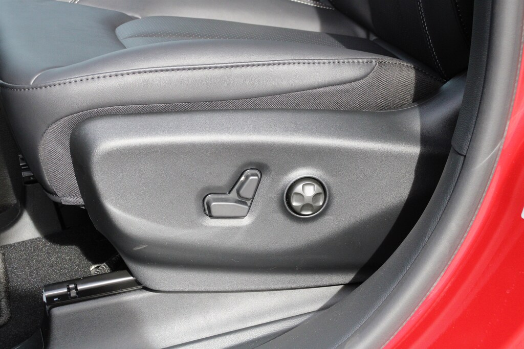 New 2026 Chrysler Pacifica Select Mini-van, Passenger