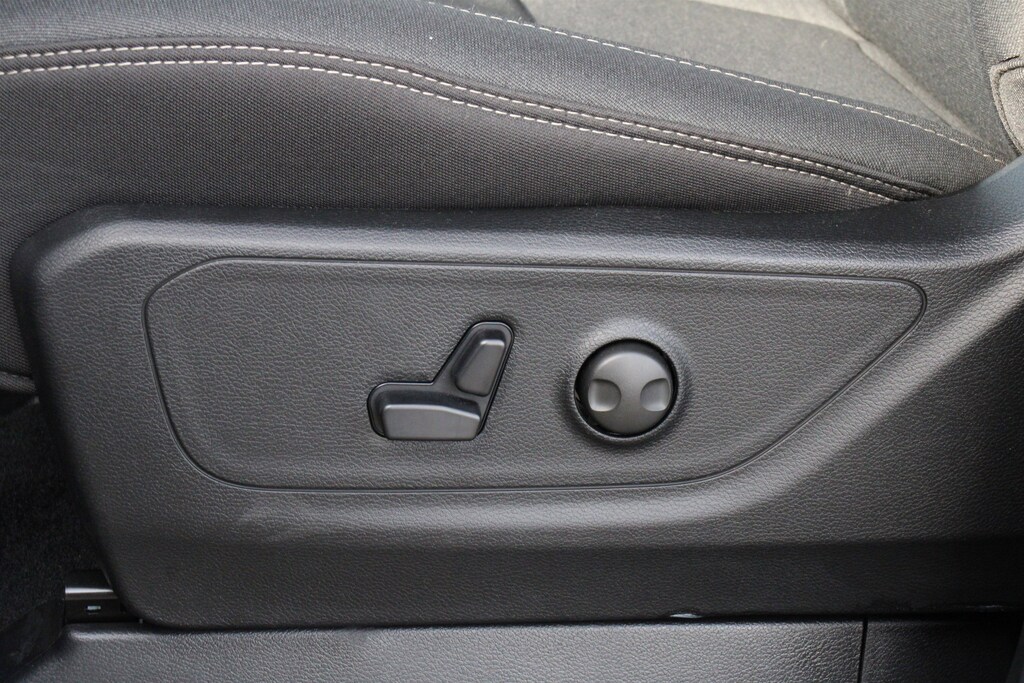 New 2026 Ram 1500 Big Horn/Lone Star Crew Cab Pickup