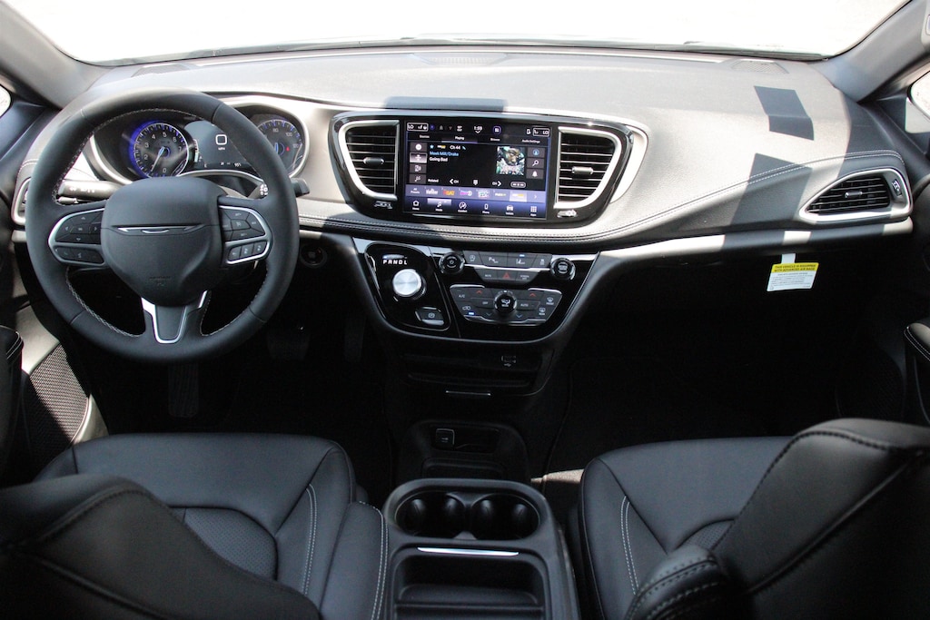 New 2027 Chrysler Pacifica Select Mini-van, Passenger