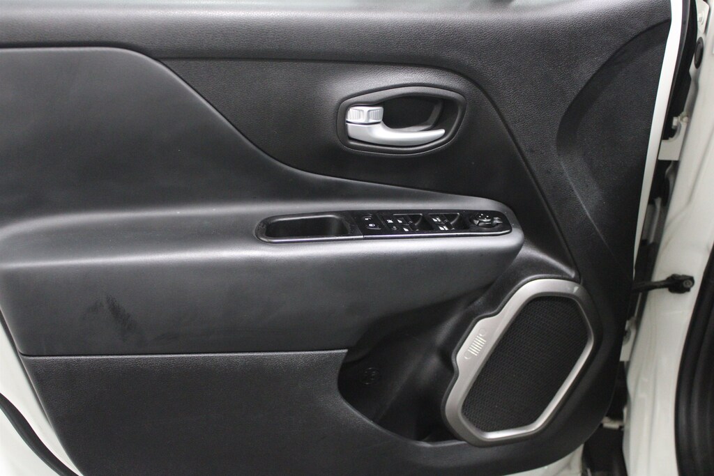 Used 2023 Jeep Renegade Latitude SUV