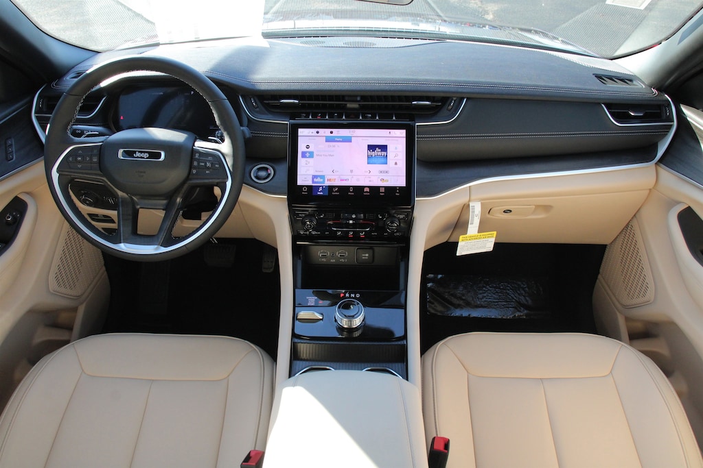 New 2025 Jeep Grand Cherokee Limited Sport Utility