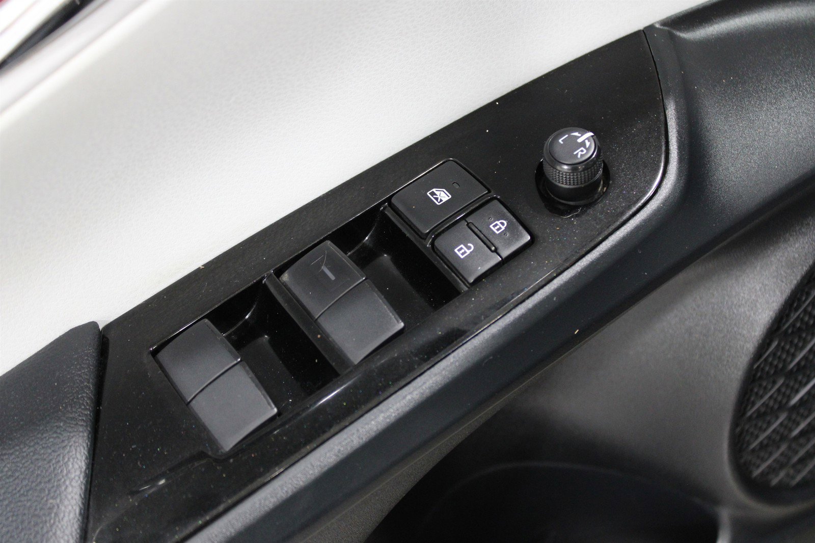 Image of 2021 Toyota Prius Limited Hatchback