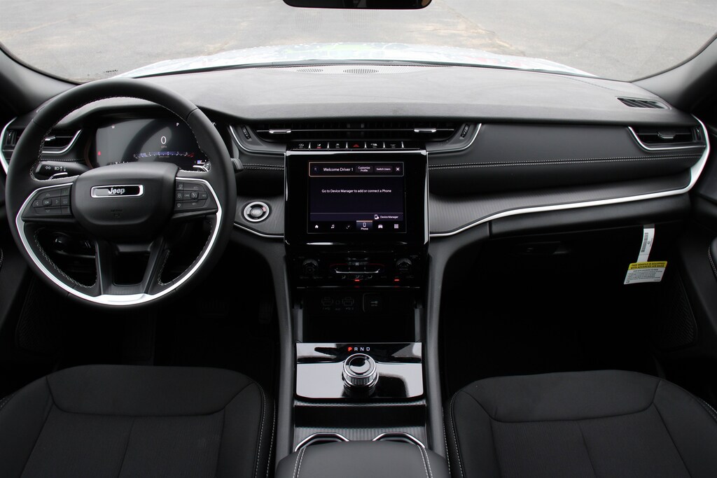 New 2025 Jeep Grand Cherokee L Laredo Sport Utility