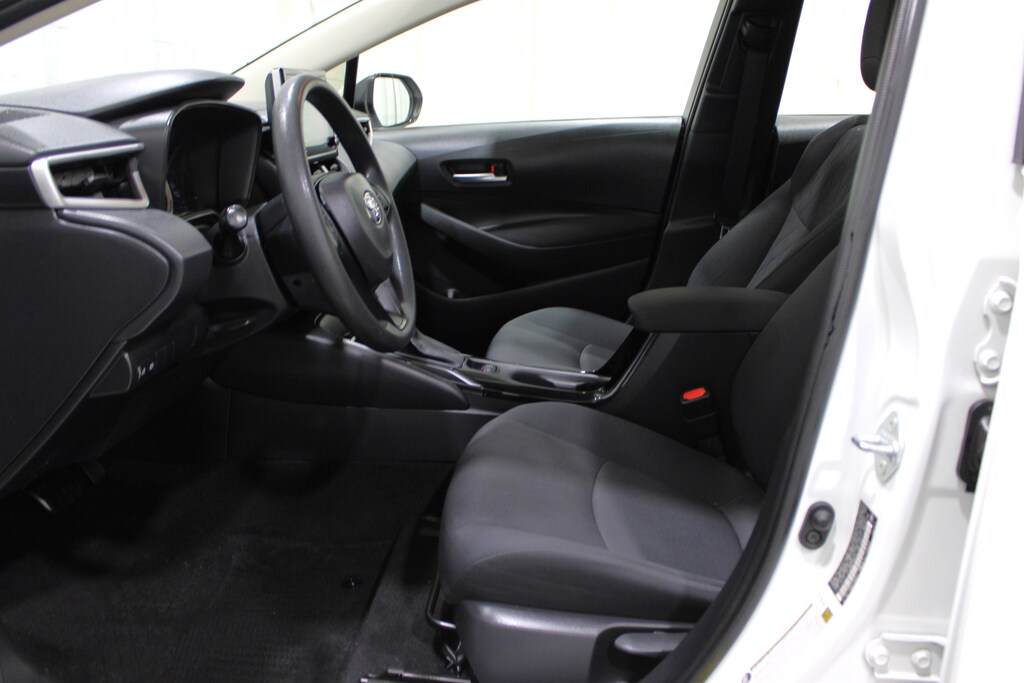 Used 2020 Toyota Corolla LE Sedan