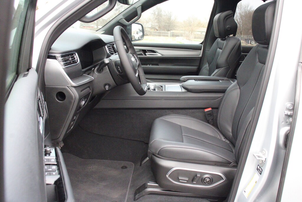 New 2026 Jeep Grand Wagoneer L Limited Sport Utility