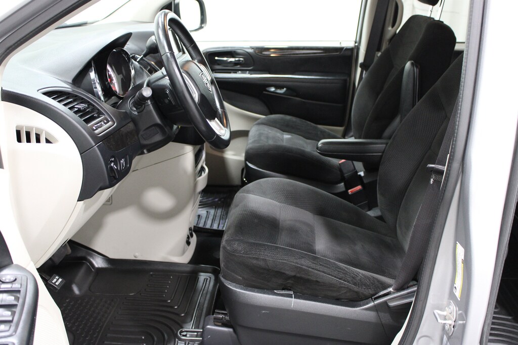 Used 2017 Dodge Grand Caravan SE Van