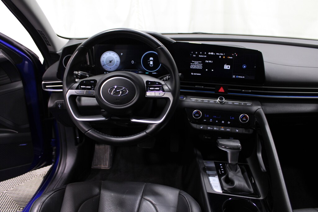 Used 2023 Hyundai Elantra Limited Sedan