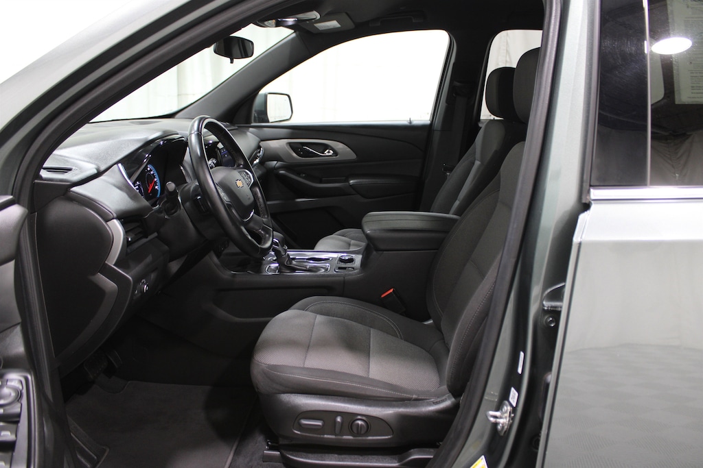 Used 2023 Chevrolet Traverse LT Cloth w/1LT SUV