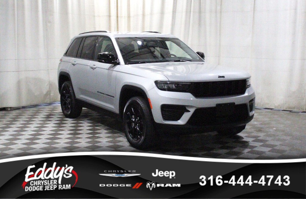 Used 2025 Jeep Grand Cherokee Laredo SUV