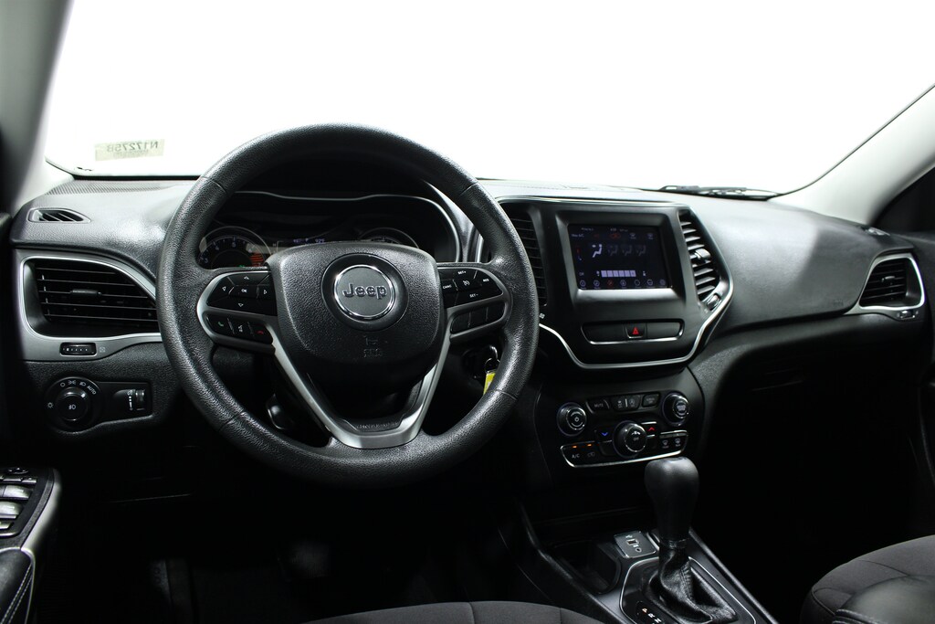 Used 2019 Jeep Cherokee Latitude FWD SUV