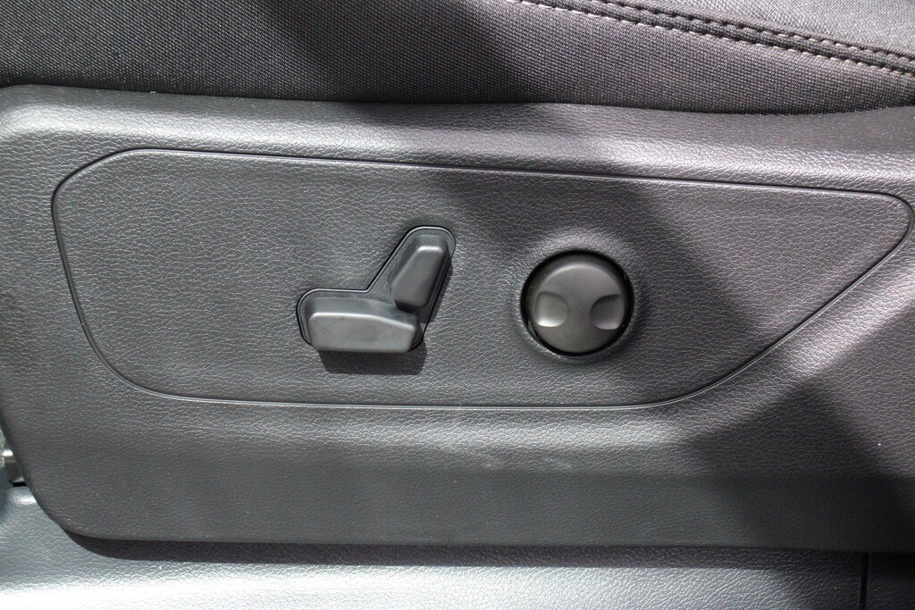 New 2026 Ram 1500 Big Horn/Lone Star Crew Cab Pickup