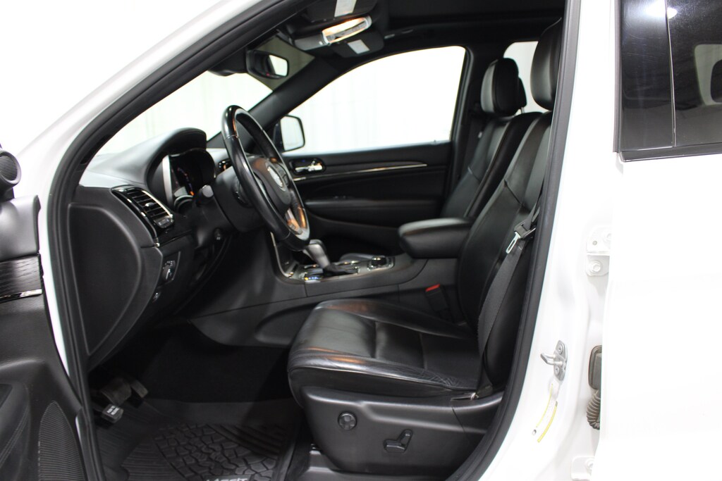 Used 2019 Jeep Grand Cherokee Overland SUV