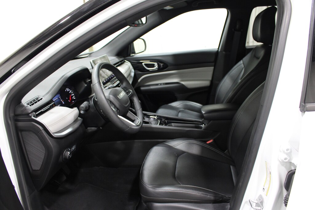 Used 2025 Jeep Compass Limited SUV