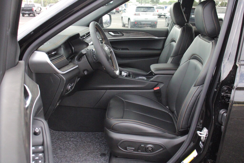 New 2026 Jeep Grand Cherokee L Limited Sport Utility