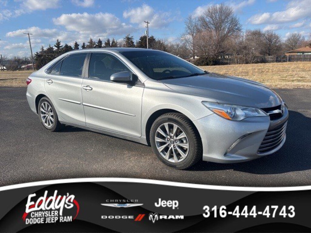 Used 2016 Toyota Camry XLE Sedan