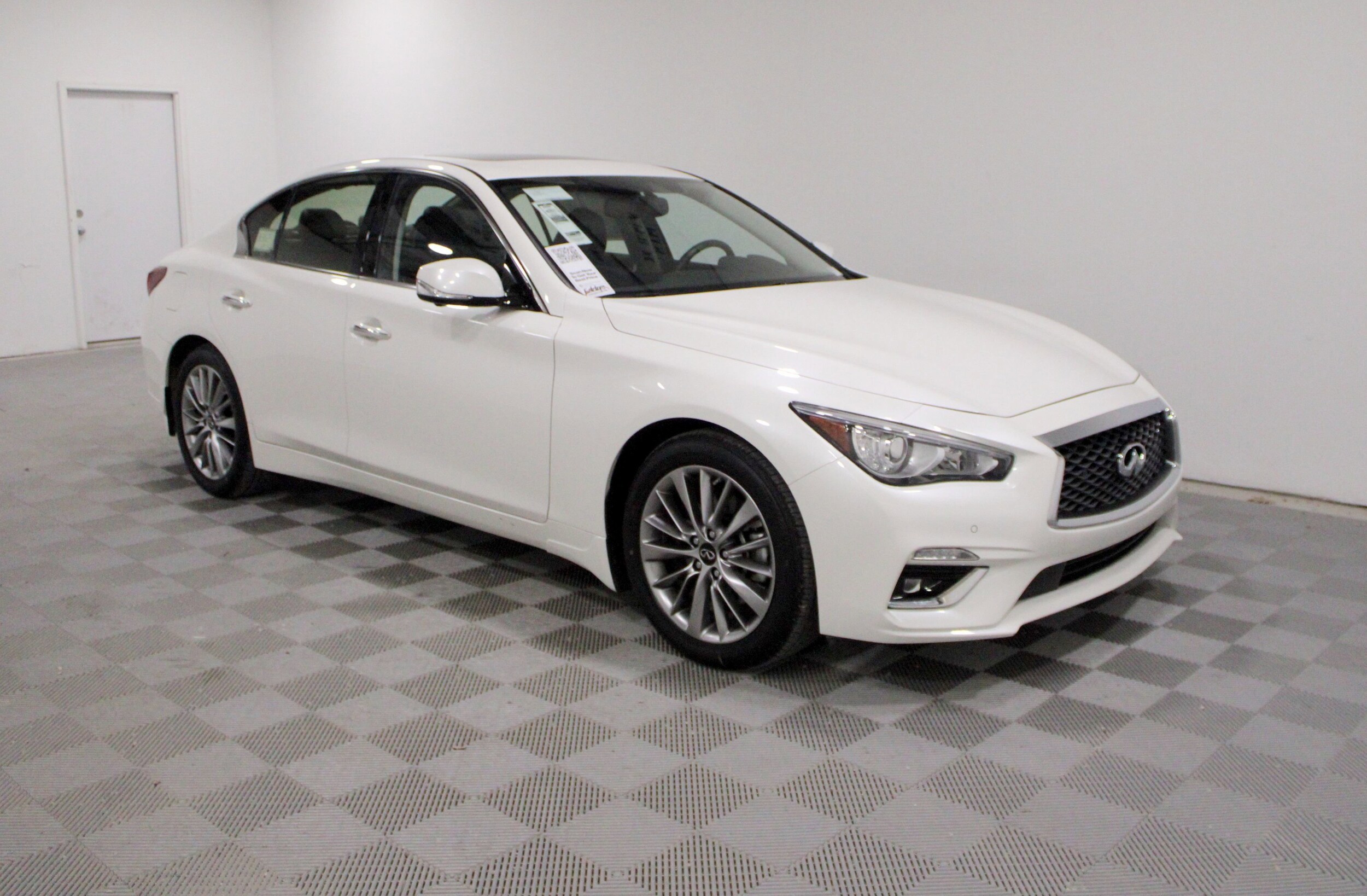 2024 INFINITI Q50 LUXE