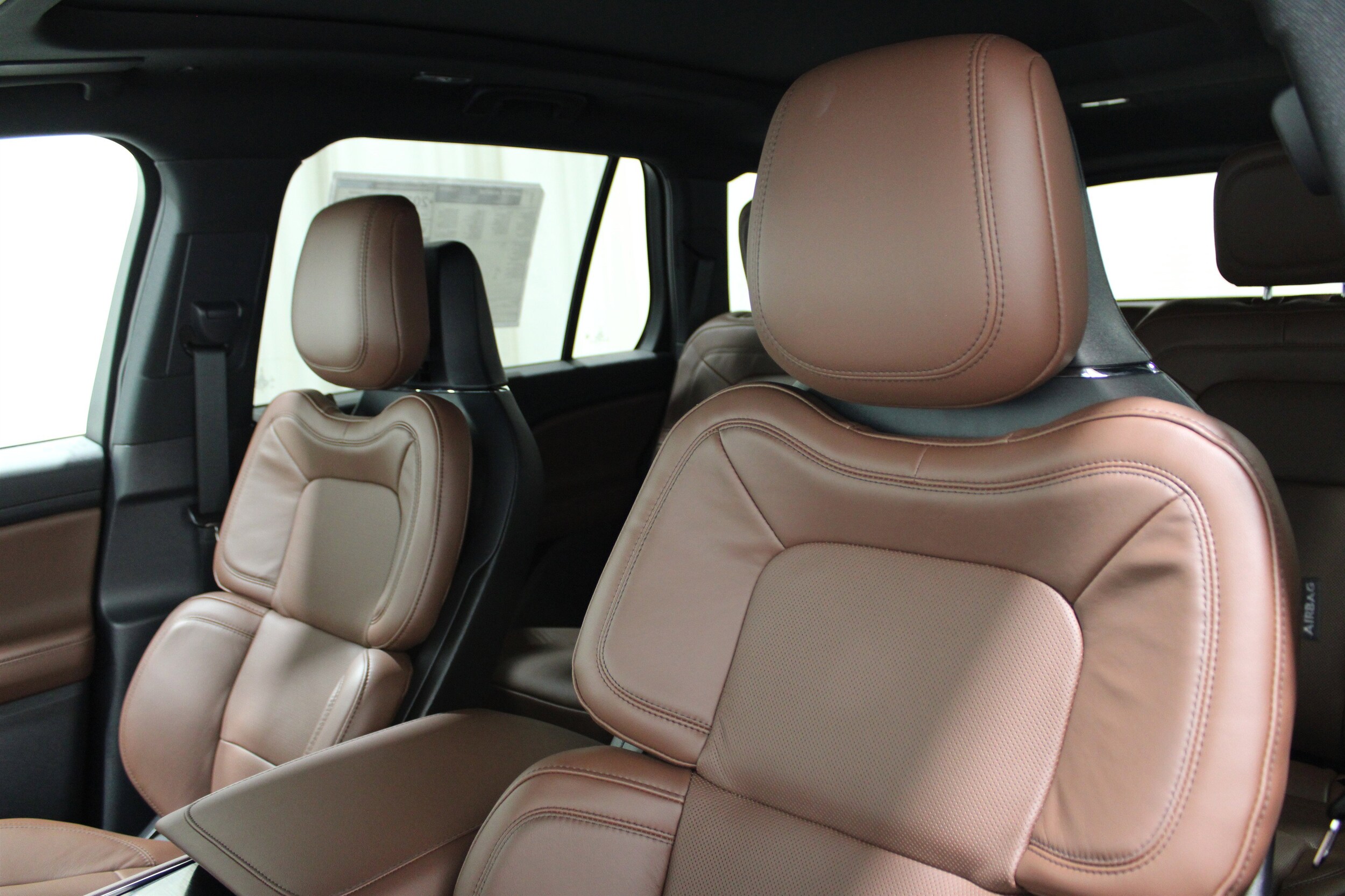 2025 Lincoln Aviator Reserve photo 4