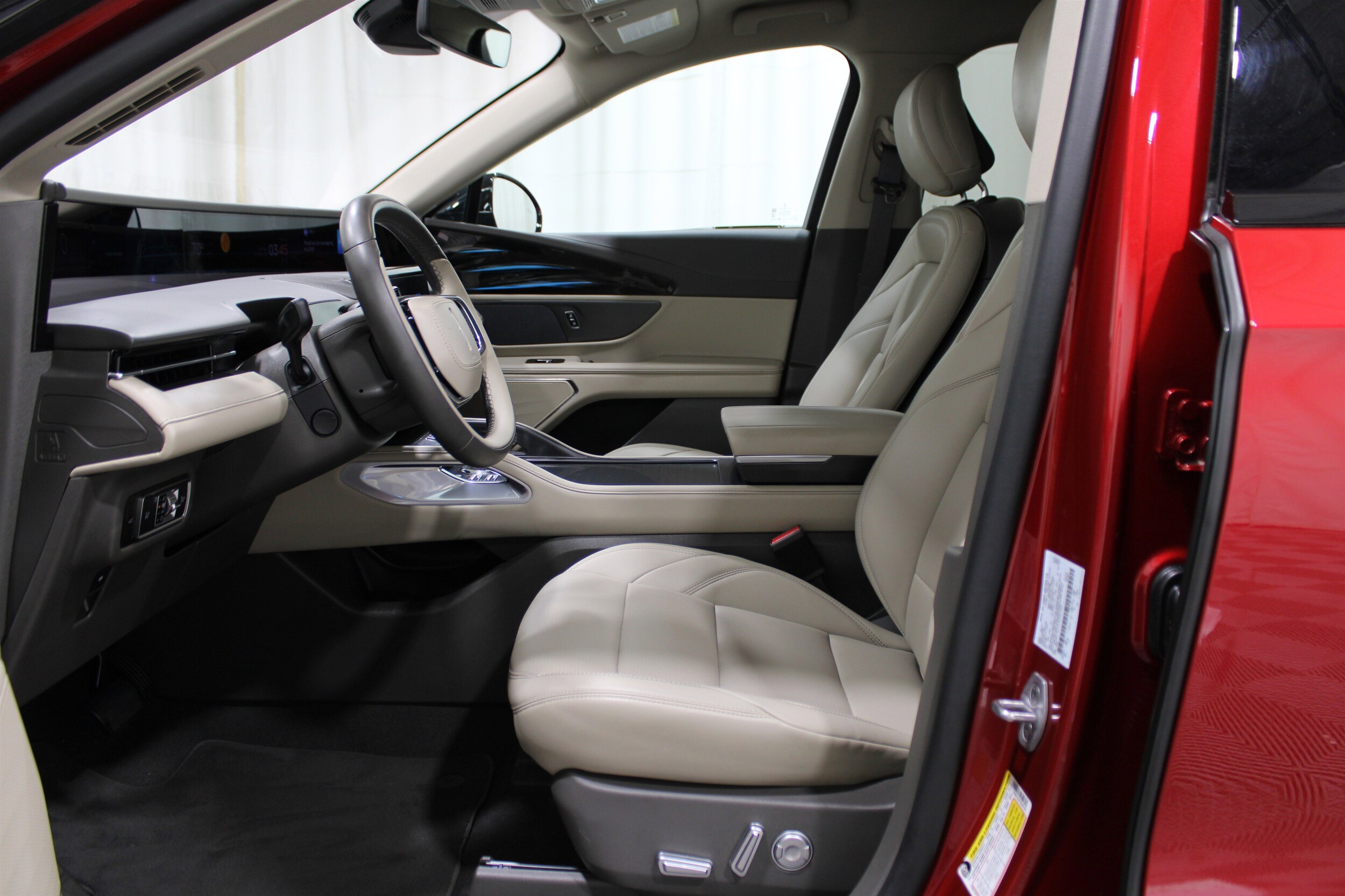 2025 Lincoln Nautilus Premiere photo 3