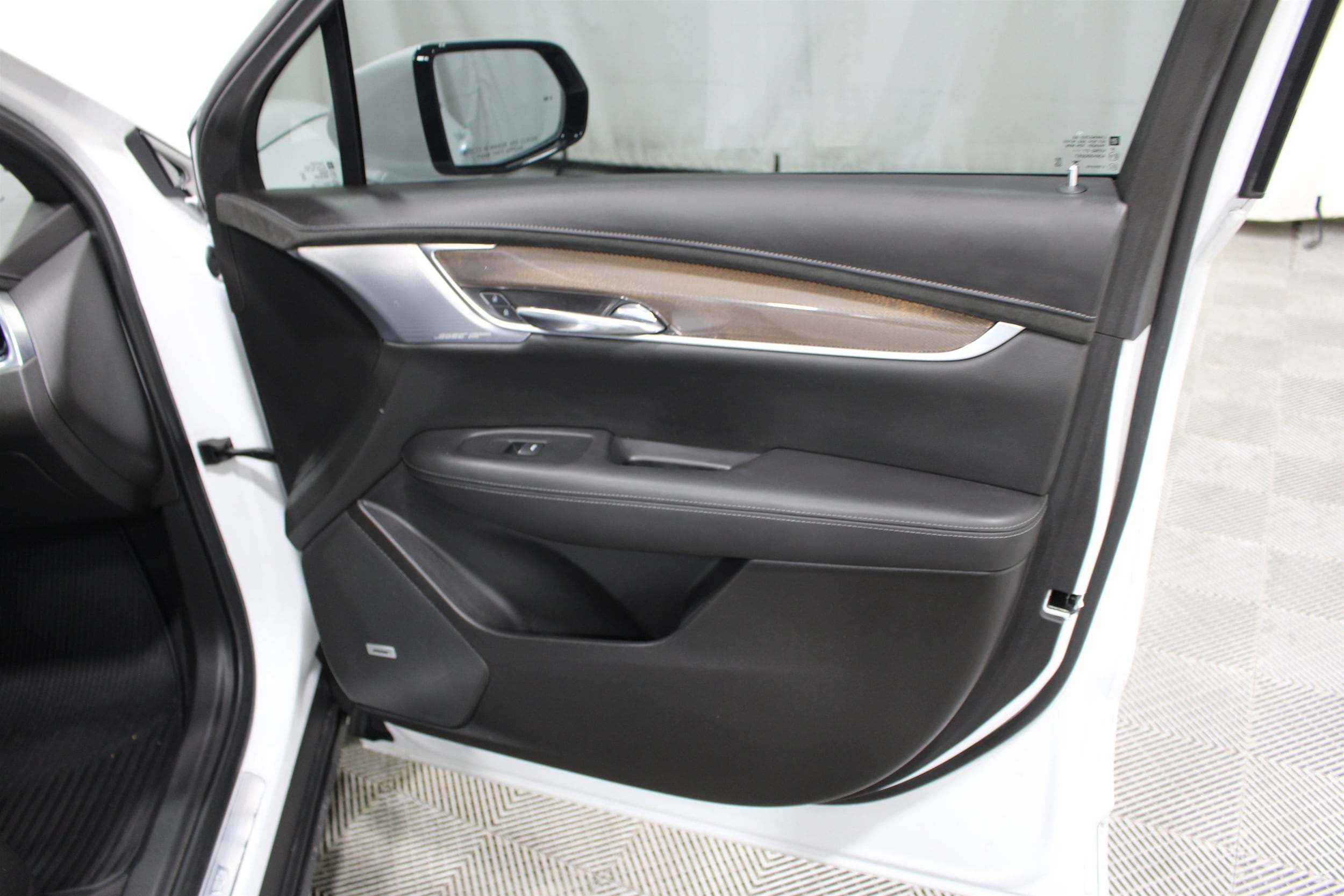 2024 Cadillac XT6 Sport - Photo 33