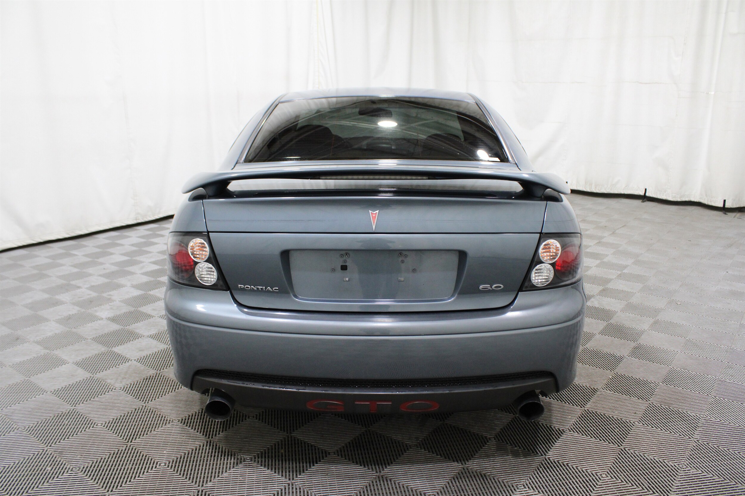 2005 Pontiac GTO photo 3