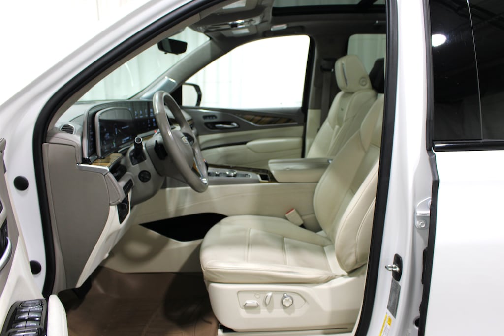 Used 2023 Cadillac Escalade 4WD Sport Platinum SUV