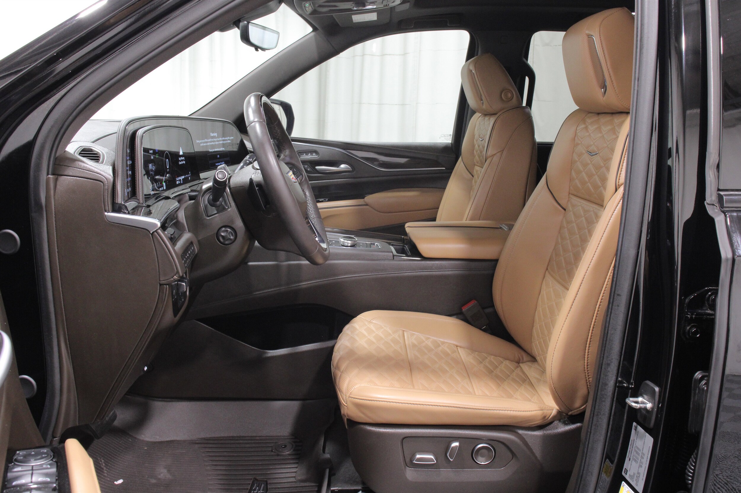 2024 Cadillac Escalade Sport photo 3