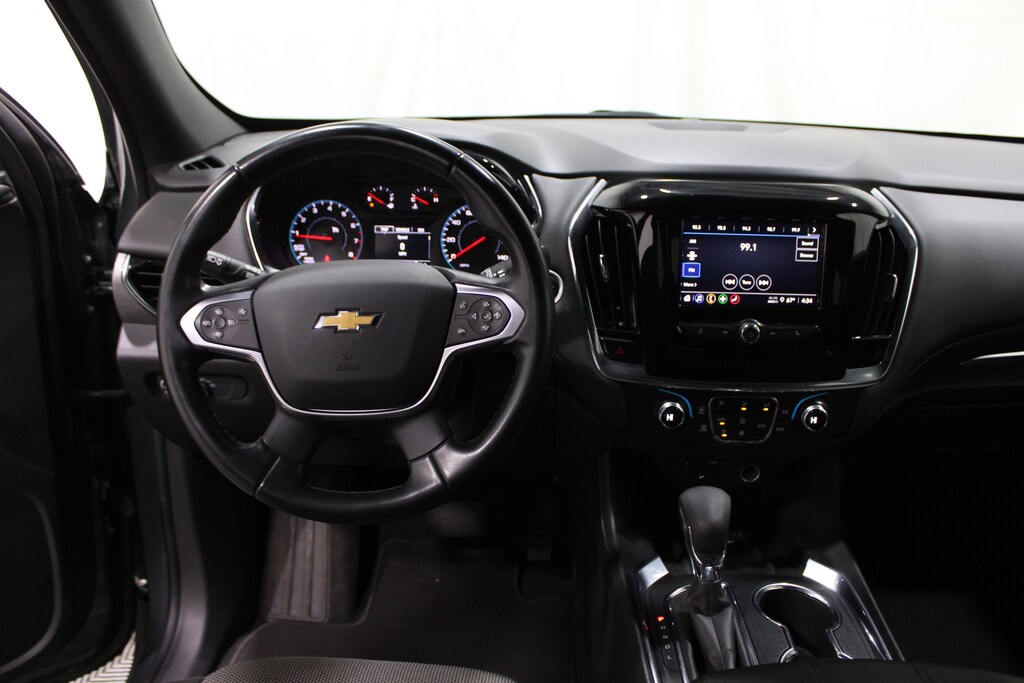 Used 2023 Chevrolet Traverse LT Cloth SUV
