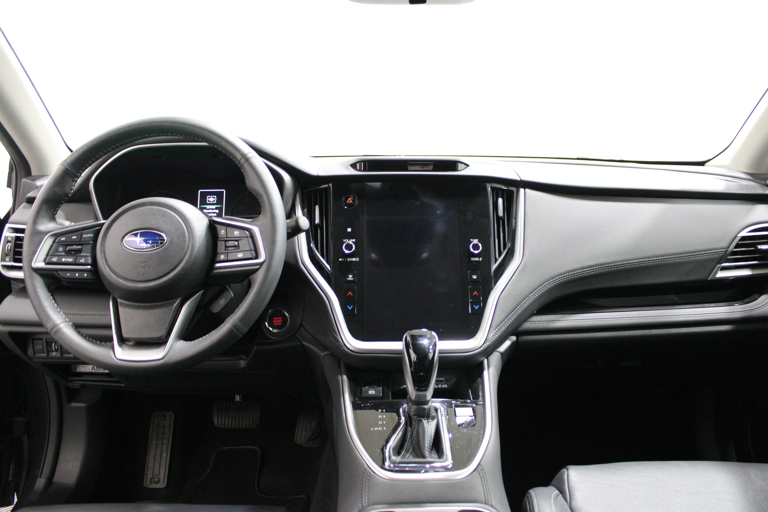 2024 Subaru Outback Touring photo 2