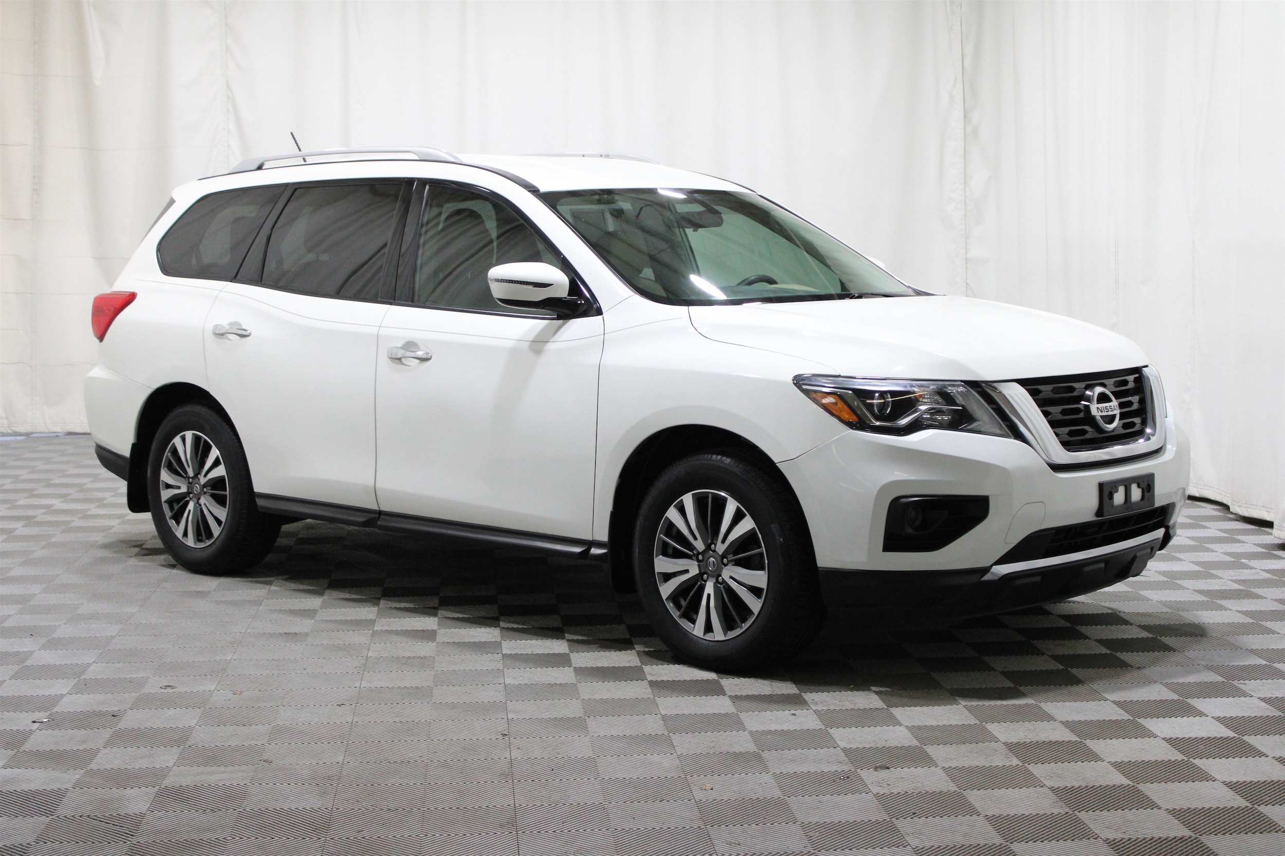 2017 Nissan Pathfinder S