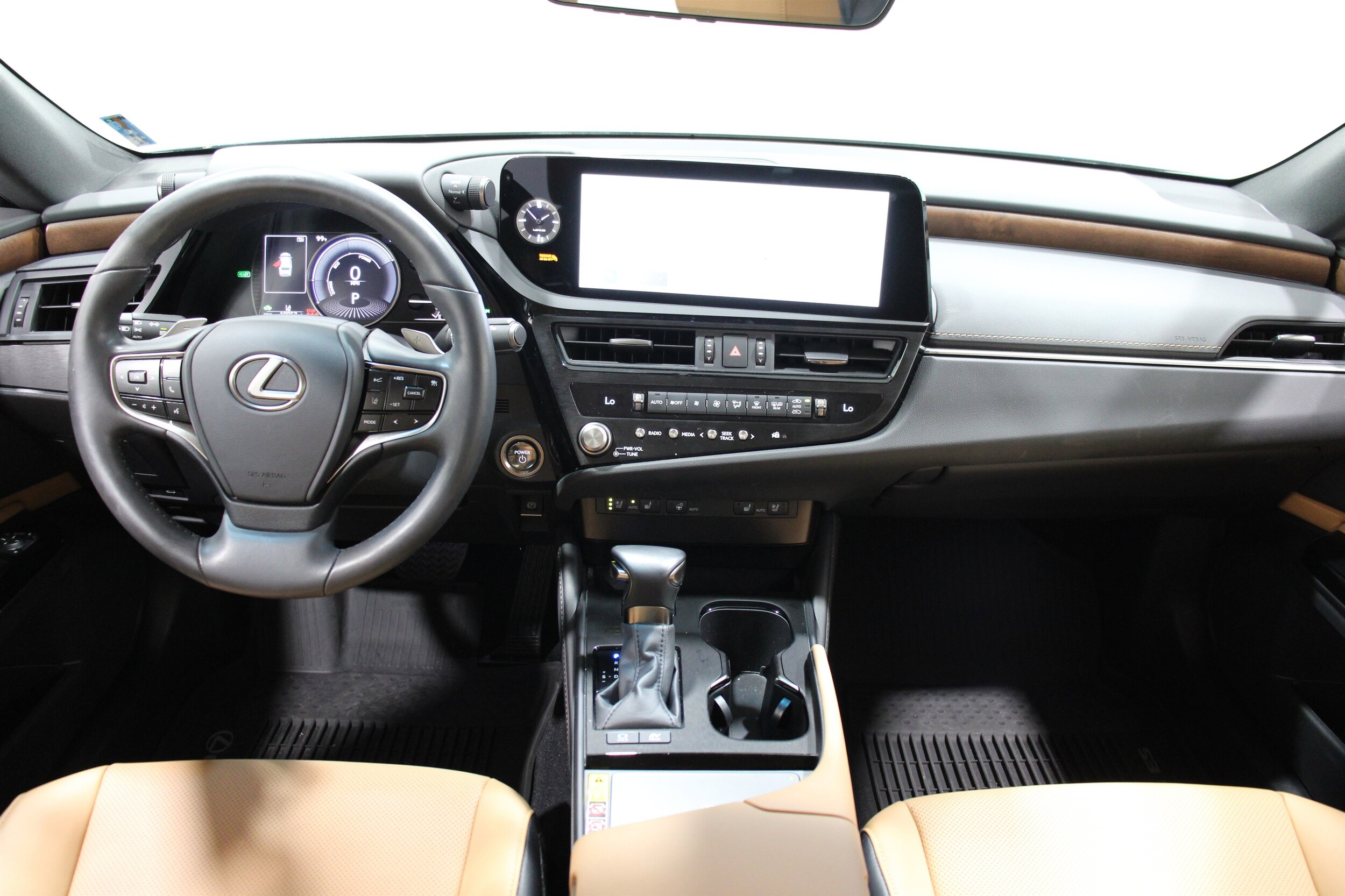 2025 Lexus ES 300h Base photo 2