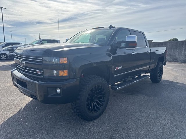 2016 Chevrolet Silverado 2500HD LTZ photo 3