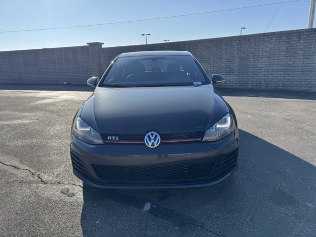 Used 2016 Volkswagen Golf GTI SE Hatchback