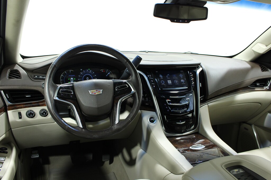 Used 2016 Cadillac Escalade Luxury Collection SUV