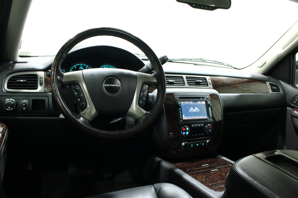 Used 2011 GMC Yukon XL 1500 Denali SUV