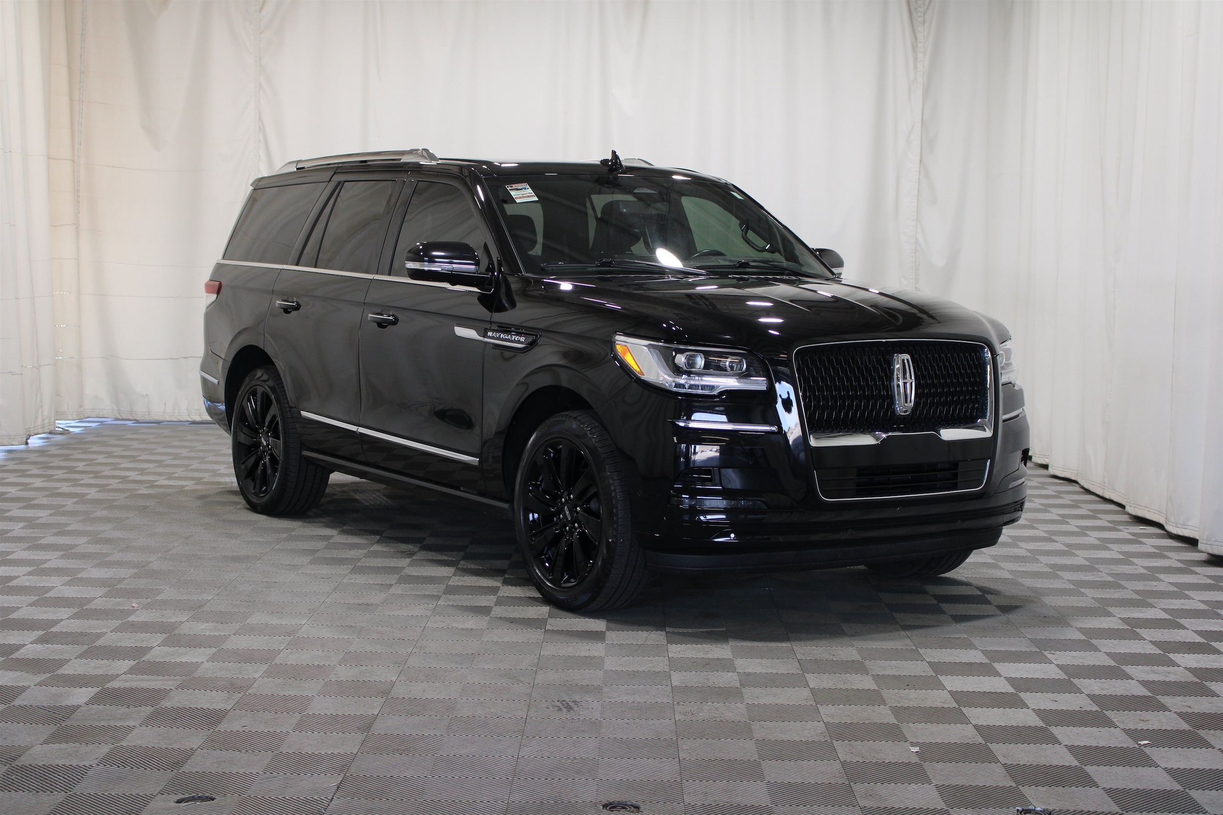 2023 Lincoln Navigator SUV 