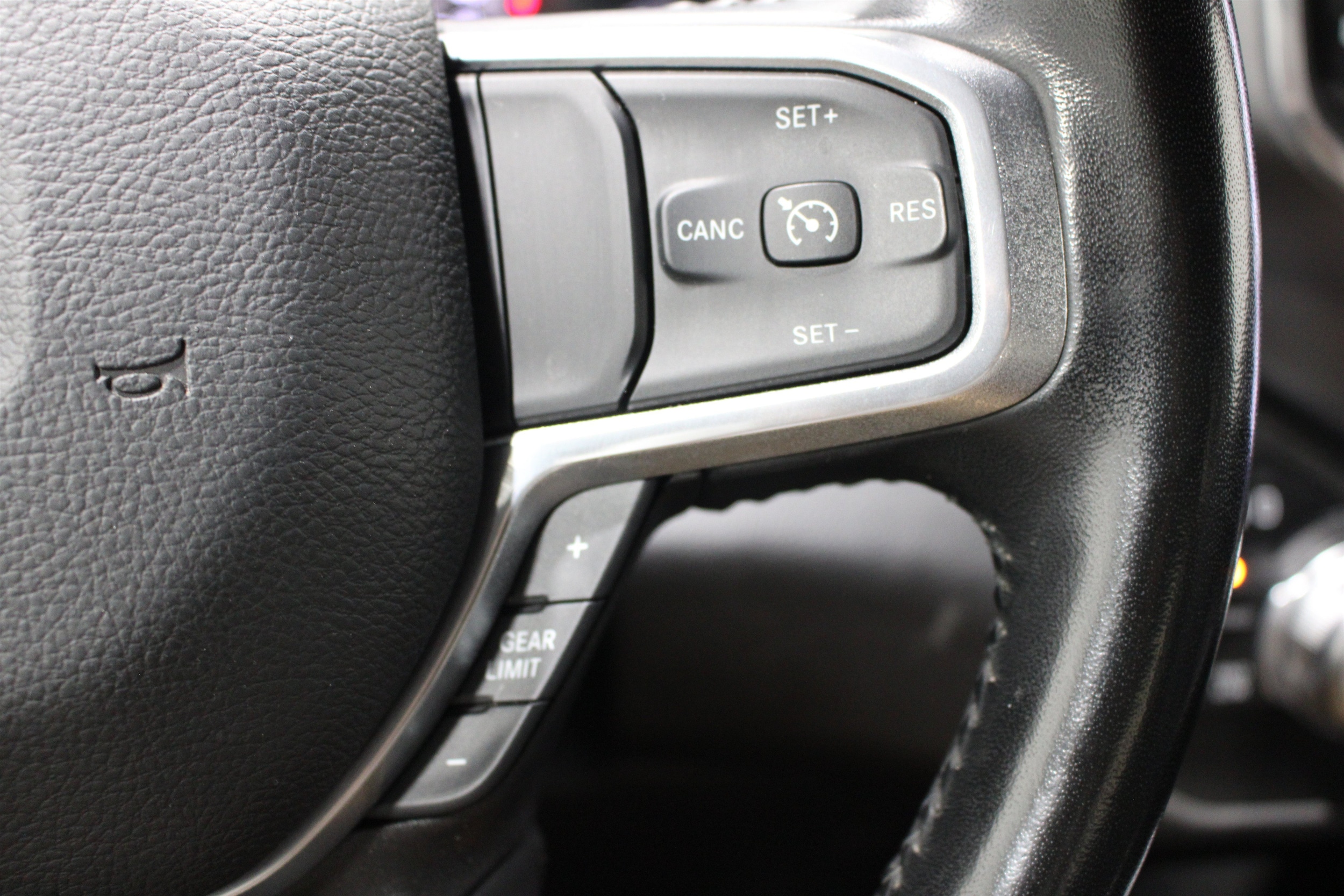 2023 RAM Ram 1500 Pickup Laramie - Photo 13