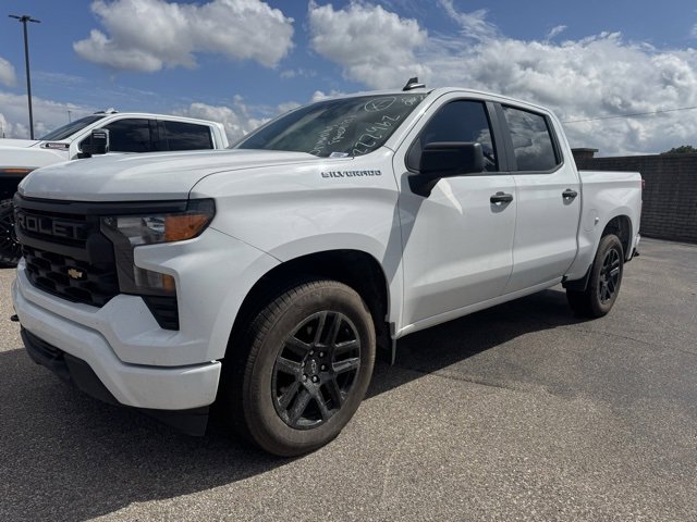 2024 Chevrolet Silverado 1500 Custom photo 3
