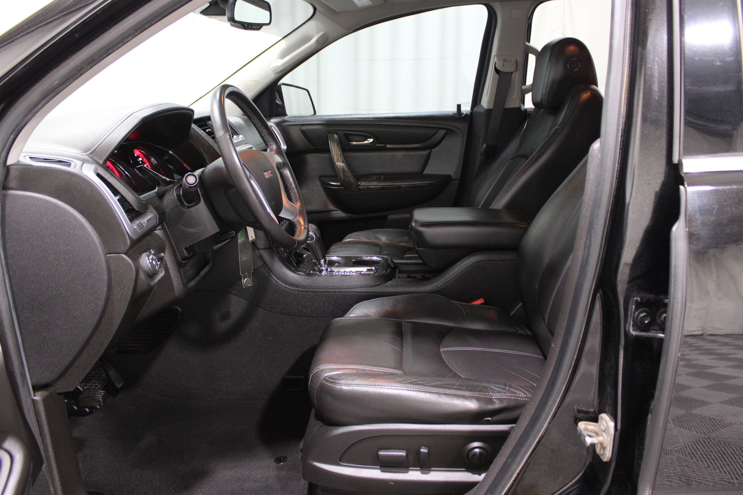 2016 Gmc Acadia SLT photo 3