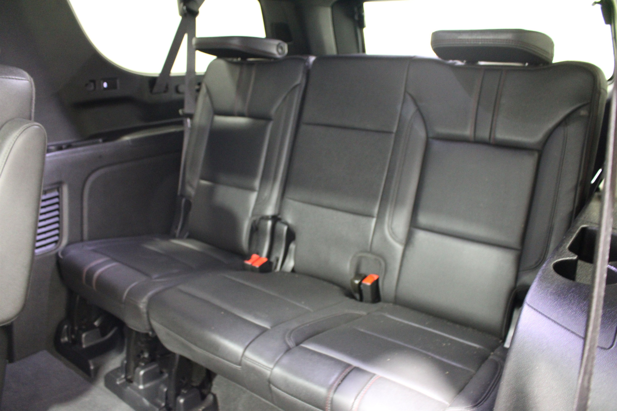 2024 Chevrolet Suburban RST - Photo 21