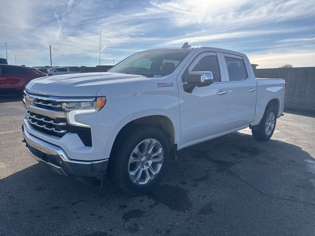 2024 Chevrolet Silverado 1500 LTZ photo 3
