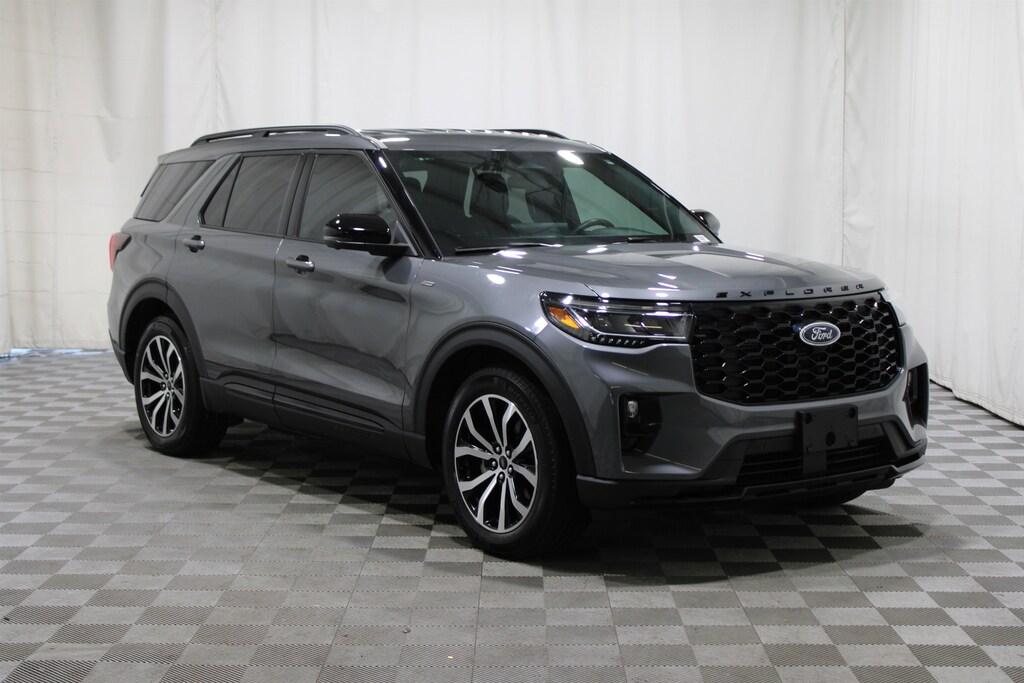 Used 2025 Ford Explorer ST-Line SUV